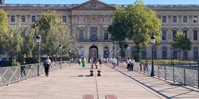 Du Palais du Louvre à l'Institut de France (Gpe 1)