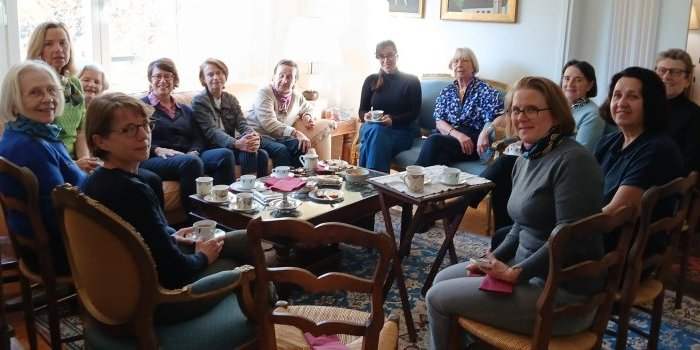 Café collecte de livres pour l'arbre de Noël de l'hôpital Necker
