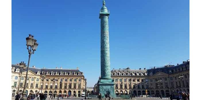 Place Vendôme à la place des Victoires ( 1er arrondissement)
